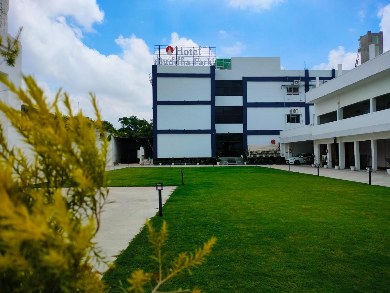 Hotel Buddha Park, Paharia, Varanasi Ngoại thất bức ảnh