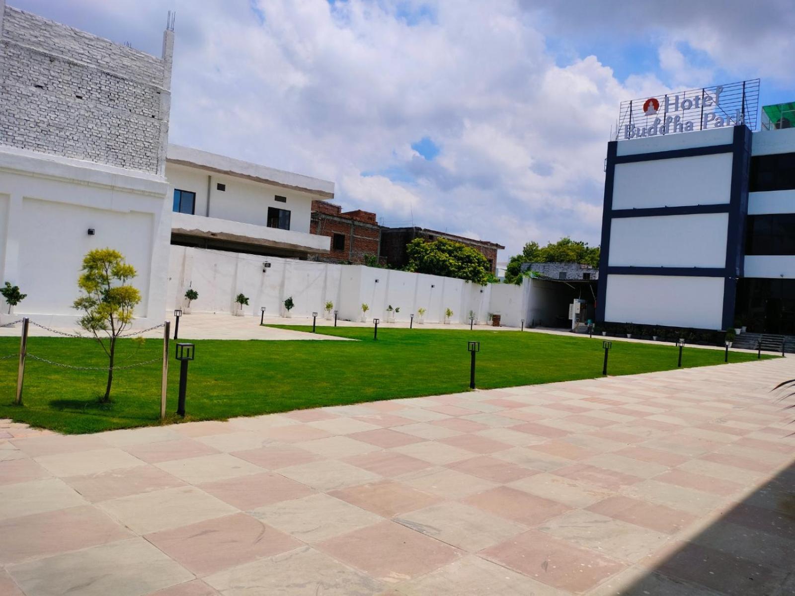 Hotel Buddha Park, Paharia, Varanasi Ngoại thất bức ảnh